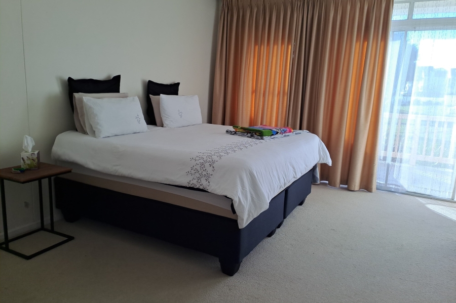 3 Bedroom Property for Sale in Summerstrand Eastern Cape